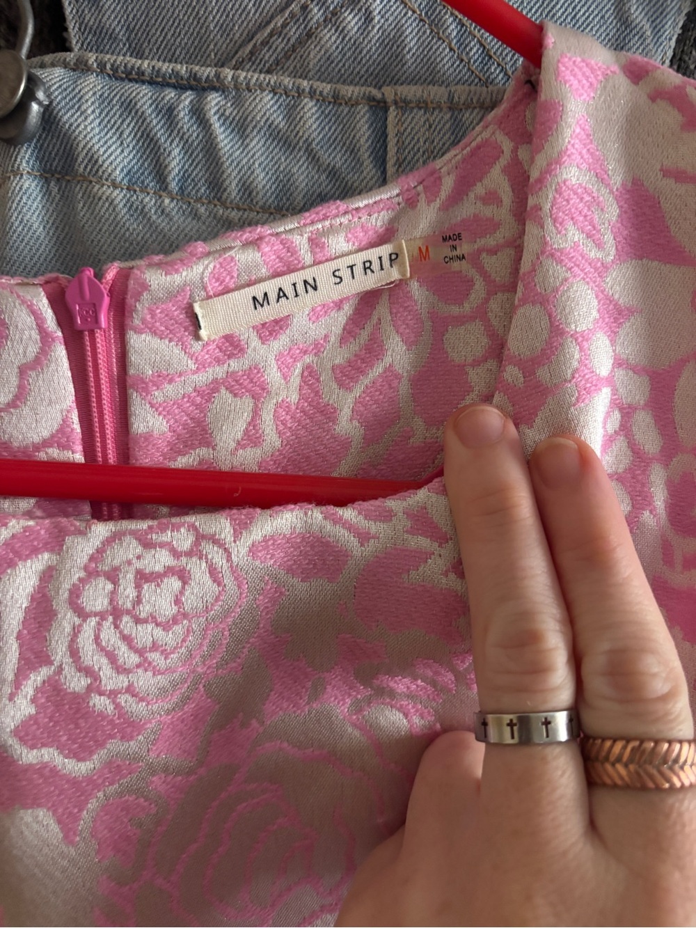 Main Strip Pink and Cream Floral Jacquard Top